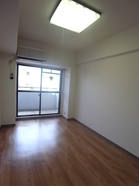ヴェルドール王子公園の居間・リビング