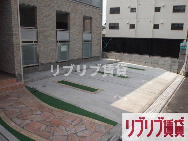 リブリ・美緒の駐車場