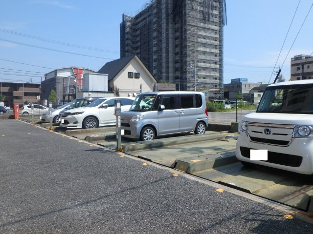 キャッスルハイツ知多半田駅前の駐車場