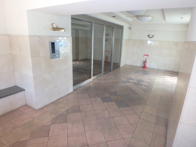 キャッスルハイツ知多半田駅前のロビー
