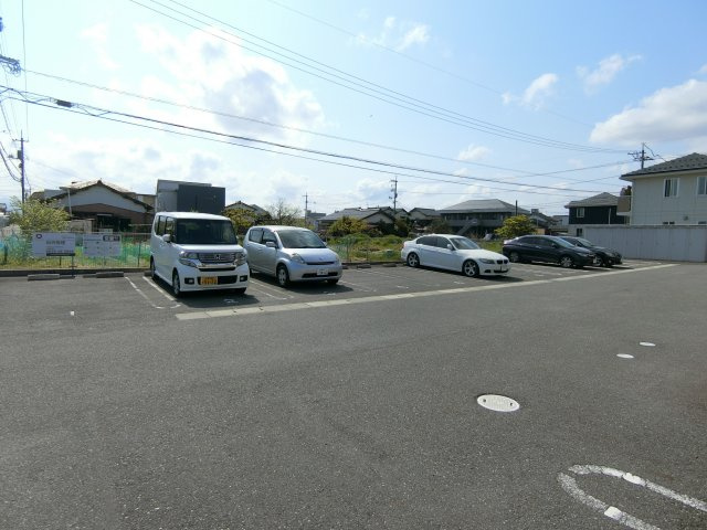 アイリスMの駐車場