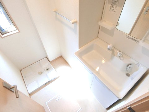 アスピリアヴィータ大美野の独立洗面台|同物件別部屋イメージ写真