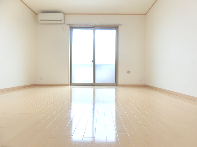 アスピリアヴィータ大美野の居間・リビング|同物件別部屋イメージ写真