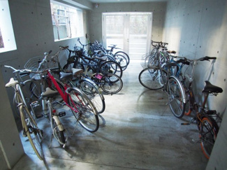 【その他共用部分】 | 建物内に自転車置場があるのは安心です