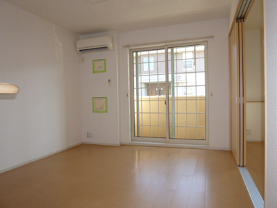 【居間・リビング】 | グレイスアベニューＢ | １０.８帖