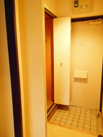 ミリオンコート久米川駅前の玄関