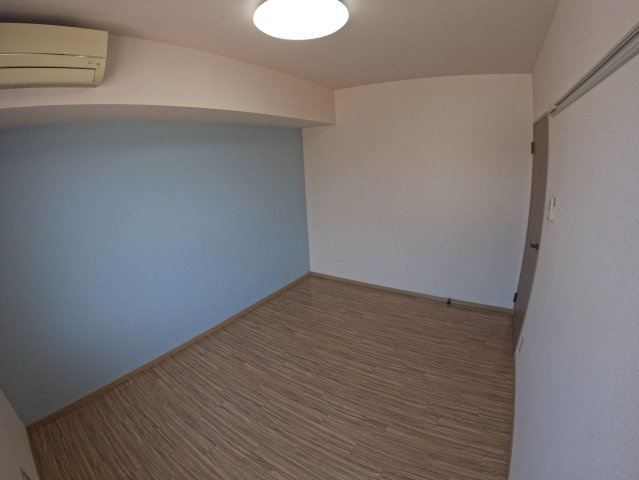 【洋室】 | サンヴィーブルB