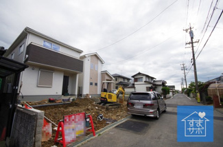 【前面道路含む現地写真】 | 2号棟　現地（2019年6月）撮影
前面道路広々は北側幅員約6.0の公道です。