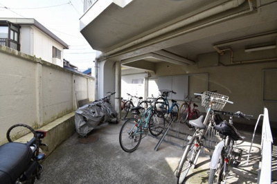 【その他共用部分】 | ビュラ田園調布 | 駐輪場