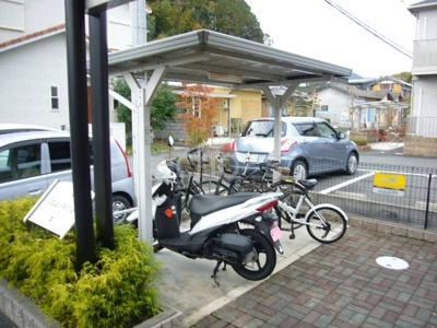 【駐車場】 | paulownia | 駐輪場