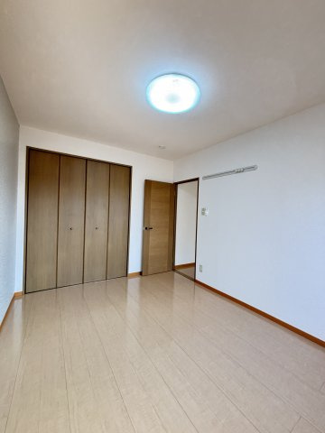 エスポワール三柳Ｂ棟の洋室