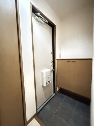 エスポワール三柳Ｂ棟の玄関