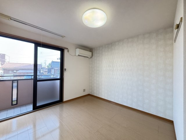 エスポワール三柳Ｂ棟の居間・リビング