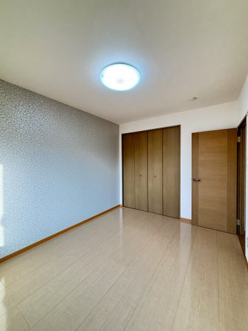 エスポワール三柳Ｂ棟の洋室