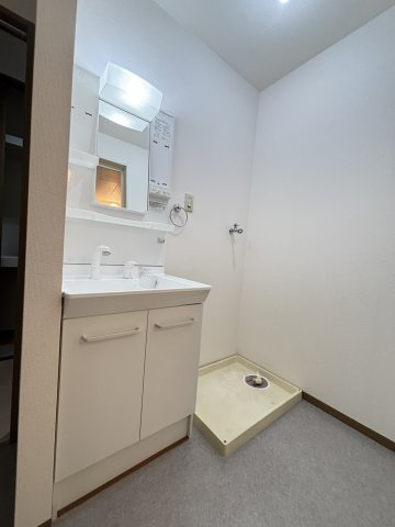 エスポワール三柳Ｂ棟の洗面所