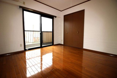 【居間・リビング】 | サンクチュアリーコープ | 木の温もりが感じられる室内です！