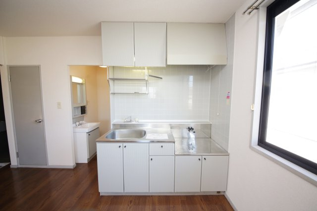 サンビレッジ住吉C棟の洋室