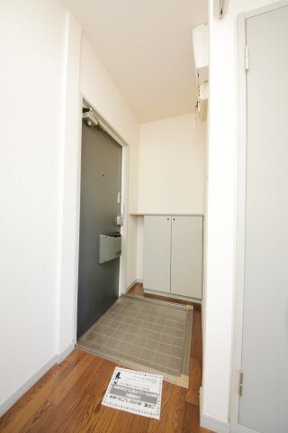 サンビレッジ住吉C棟の玄関