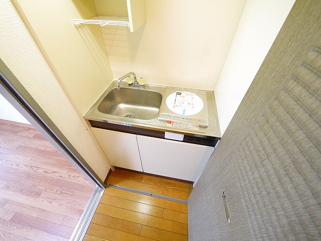 西本ビル（川原城町）のキッチン|きれいなキッチンです
