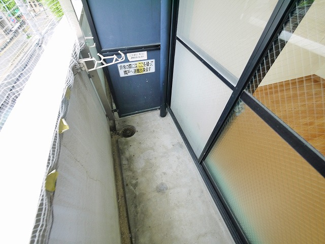 西本ビル（川原城町）のバルコニー|バルコニーからの眺めを楽しみながら食事をしませんか