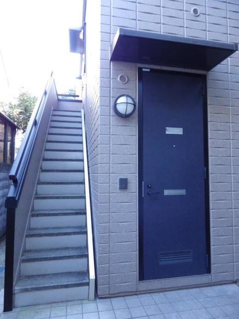 内藤町住宅のエントランス|内藤町住宅