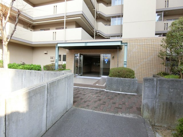 西神戸セントポリア1号館のエントランス