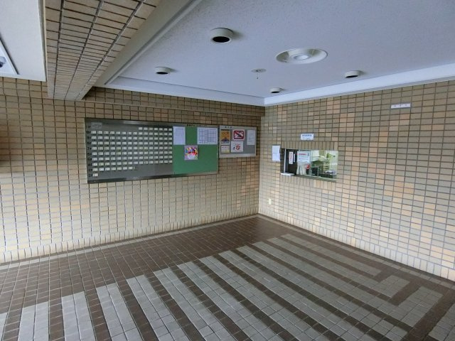 西神戸セントポリア1号館のエントランス