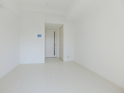 【洋室】 | エスプレイス神戸ウエストモンターニュ | 落ち着いた色調の洋室です