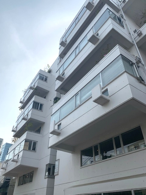 渋谷区神宮前２丁目の店舗一部