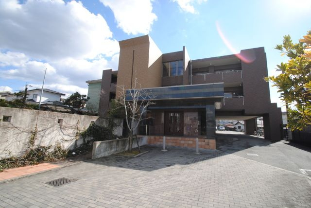 アーニスト国分