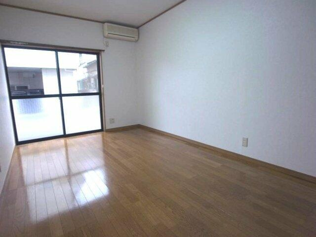 ベルモアの居間・リビング