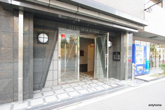 リーガル新大阪3　仲介手数料無料のエントランス