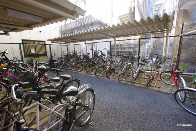 リーガル新大阪3　仲介手数料無料の駐車場
