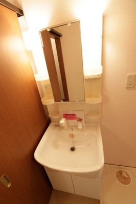 【独立洗面台】 | エクセレント　ステージ | 独立洗面台あり、毎朝おしゃれに忙しい女性の方におすすめです