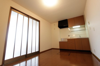 【居間・リビング】 | エクセレント　ステージ | 居間です