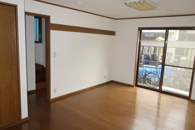 足立区青井４丁目の一戸建ての居間・リビング|おしゃれなリビングです