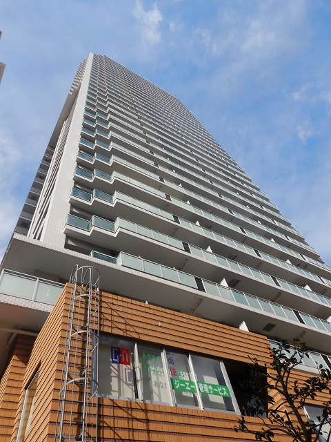 イーストゲートタワー川口の外観