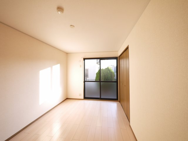 ラークハイムⅡの洋室|きれいな洋室です