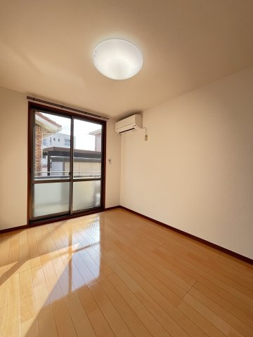 メゾン・ド・プラス　の居間・リビング