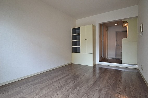 メゾンド六甲パート２の居間・リビング