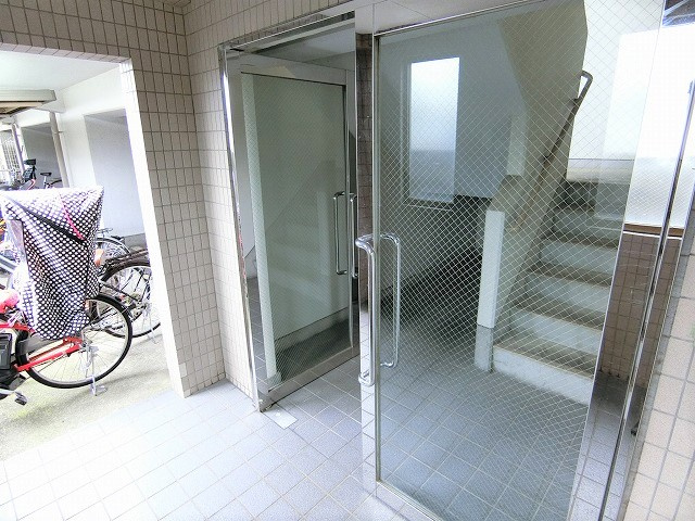 アイランドパレスのエントランス