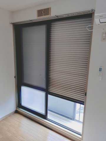 【内装】 | サンライズ | シャッター付きです