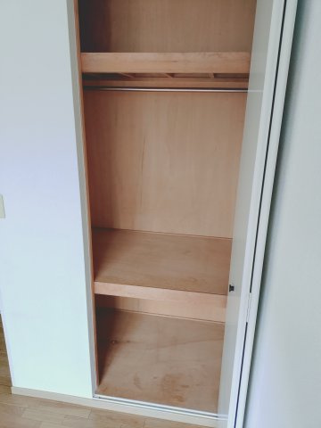 【収納】 | サンライズ | お洋服もたくさんしまえます