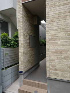 【エントランス】
