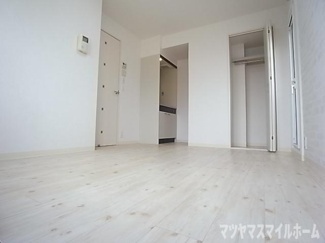【居間・リビング】 | セシリア野崎