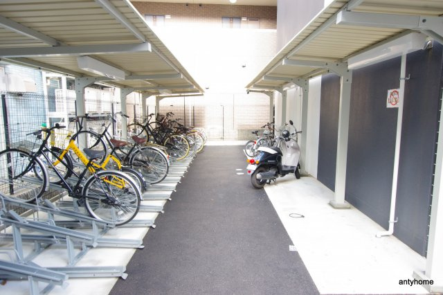 ウインズコート新大阪2　仲介手数料無料の駐車場