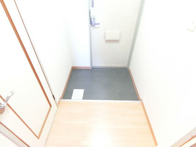 シティライフ川西の玄関