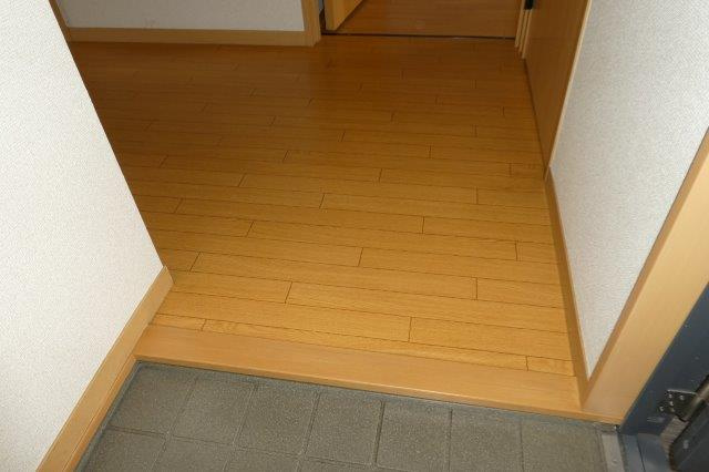 プリメールＡの玄関