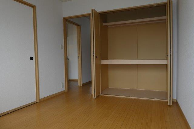 プリメールＡの収納|洋室