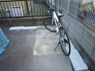 【その他共用部分】 | 敷地内にバイク置き場を完備しています！バイクをお持ちの方にオススメです♪